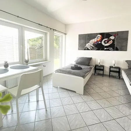 Have-a-nice-stay - - Monteursunterkunft - Einzelbetten - Gute Anbindung - Bettwaesche