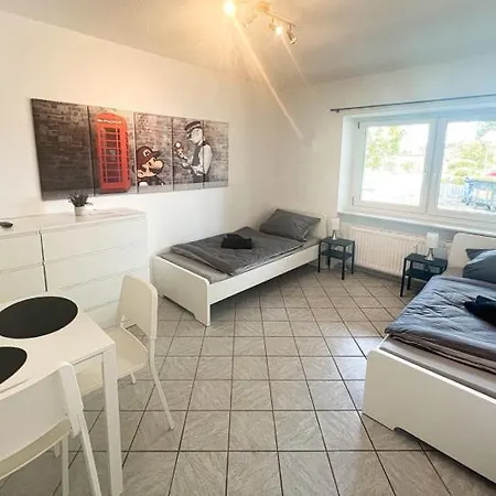 Have-a-nice-stay - - Monteursunterkunft - Einzelbetten - Gute Anbindung - Bettwaesche Daire