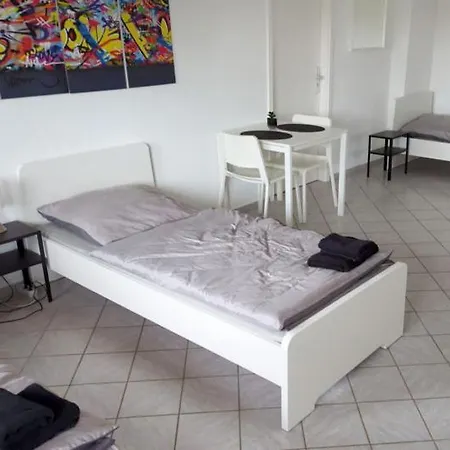 Daire Have-a-nice-stay - - Monteursunterkunft - Einzelbetten - Gute Anbindung - Bettwaesche