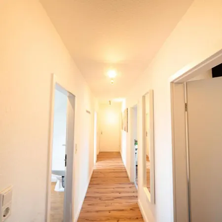 Have-a-nice-stay - - Monteursunterkunft - Einzelbetten - Gute Anbindung - Bettwaesche Lägenhet