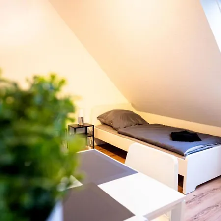 Have-a-nice-stay - - Monteursunterkunft - Einzelbetten - Gute Anbindung - Bettwaesche Lägenhet