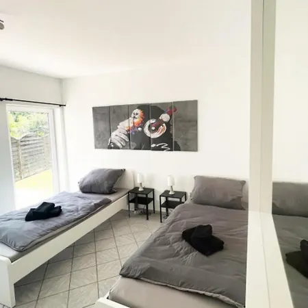 Have-a-nice-stay - - Monteursunterkunft - Einzelbetten - Gute Anbindung - Bettwaesche Lägenhet