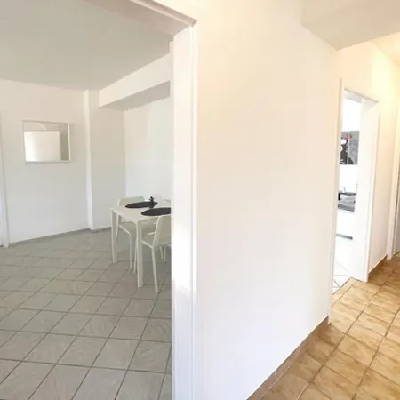 Have-a-nice-stay - - Monteursunterkunft - Einzelbetten - Gute Anbindung - Bettwaesche Lägenhet Trappenkamp