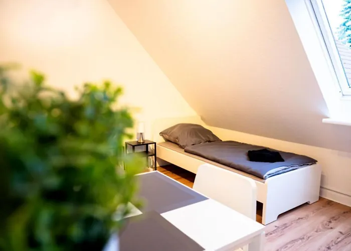 Have-a-nice-stay - - Monteursunterkunft - Einzelbetten - Gute Anbindung - Bettwaesche Lägenhet