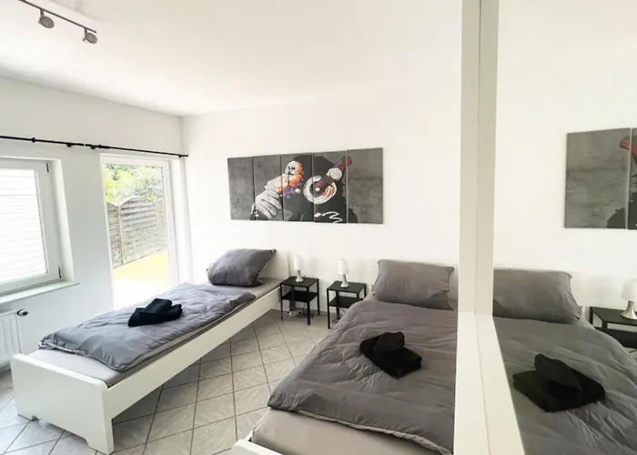 Have-a-nice-stay - - Monteursunterkunft - Einzelbetten - Gute Anbindung - Bettwaesche Lägenhet